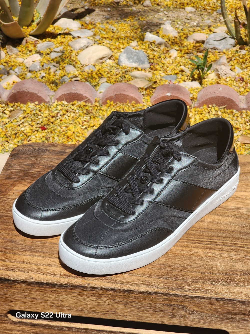 MICHAEL Michael Kors Women's KAYCEE Black Leather Sneakers Size 10 - Picture 3 of 11